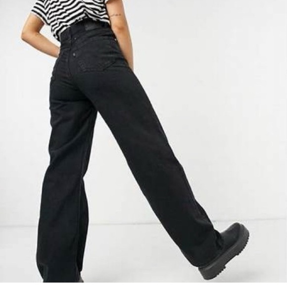 Levi's® Premium HIGH LOOSE FLARE WOMEN'S JEANS - Picture 4 of 16